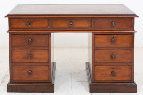VICTORIAN MAHOGANY PEDESTAL DESK - ADDITIONAL PHOTO 8