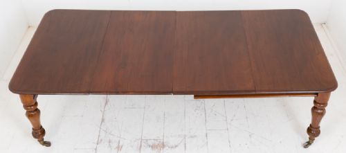 Mid Victorian Mahogany Extending Dining Table