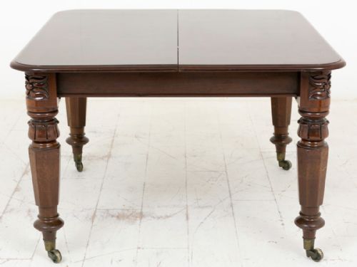 fig 1. William IV Mahogany Extending Dining Table