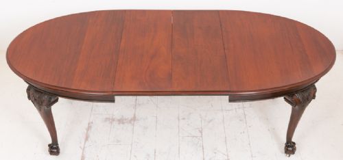 Superb Quality Mahogany Oval Extending Dining Table
