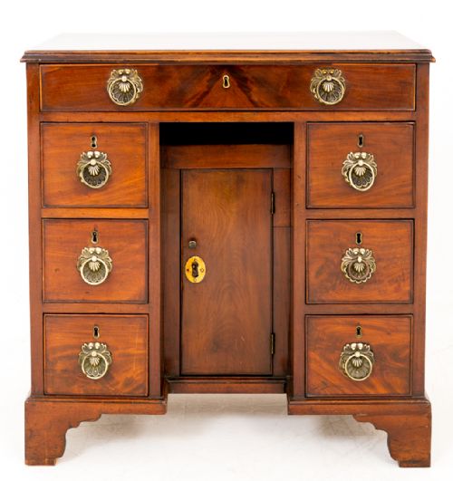 GEORGIAN MAHOGANY KNEEHOLE DESK - ADDITIONAL PHOTO 2