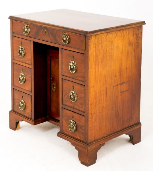 GEORGIAN MAHOGANY KNEEHOLE DESK - ADDITIONAL PHOTO 5