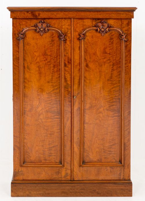 Stunning Mahogany Victorian 2 Door Cabinet