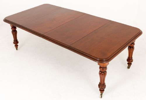 William IV Mahogany Extending Dining Table.