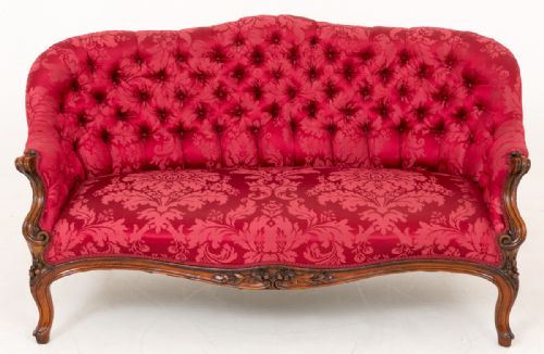 Pretty Victorian Walnut Deep Buttoned Settee