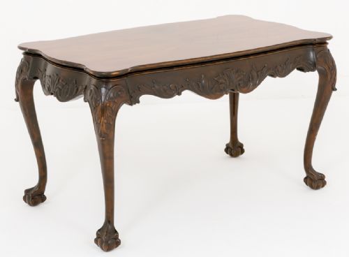 Pretty Mahogany Coffee Table in the Chippendale Style