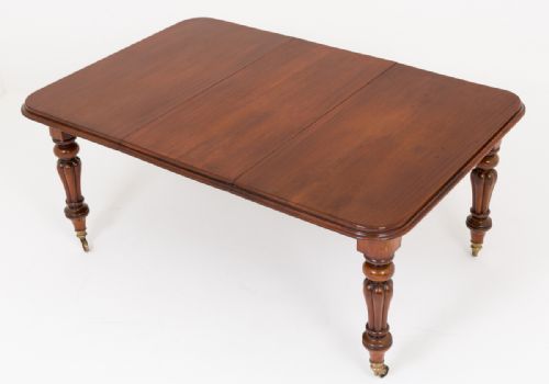 Early Victorian Mahogany Extending Dining Table