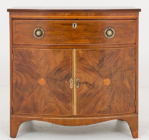 Very Pretty 2 Door Mahogany Side Cabinet