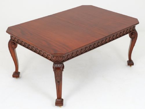 fig 1. Superb Mahogany Extending Dining Table
