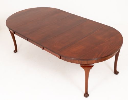 Victorian Mahogany Extending Dining Table