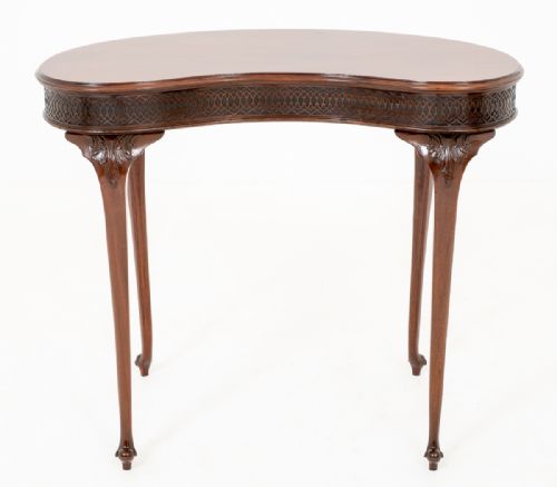 Pretty Mahogany Kidney Shaped Side Table