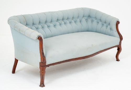 Pretty Mahogany Victorian Chesterfield