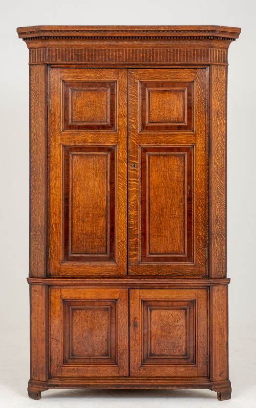 Oak Georgian Corner Cabinet