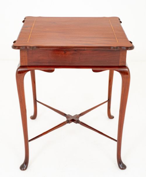 Pretty Victorian Mahogany Occasional Table