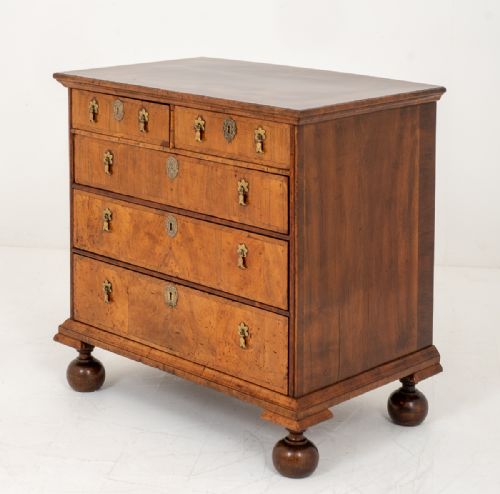 Superb William and Mary Walnut Chest of Drawers