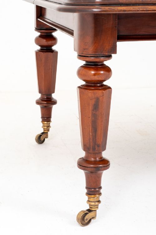 fig 1. Early Victorian Mahogany Extending Dining Table