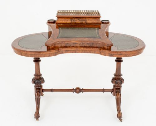 PRETTY VICTORIAN WALNUT SHAPED WRITING TABLE - ADDITIONAL PHOTO 5