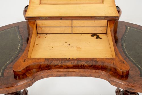 PRETTY VICTORIAN WALNUT SHAPED WRITING TABLE - ADDITIONAL PHOTO 4