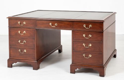Georgian Style Mahogany Pedestal Desk