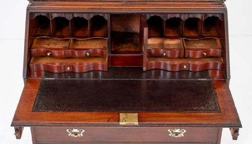 GEORGE II MAHOGANY BUREAU BOOKCASE - ADDITIONAL PHOTO 6