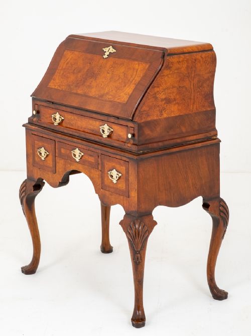 Pretty Walnut Ladies Bureau