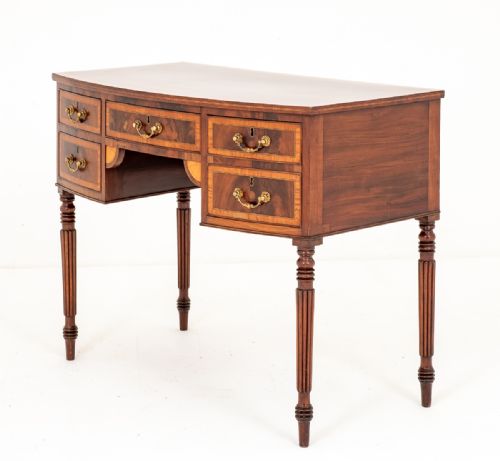 Very Elegant "Edwards and Roberts" Mahogany Bow Sideboard