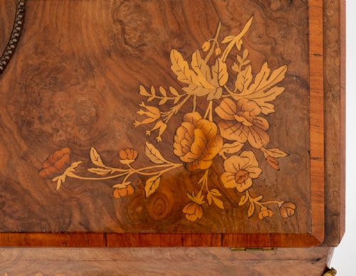 FRENCH WALNUT AND MARQUETRY BONHEUR DE JOUR - ADDITIONAL PHOTO 6