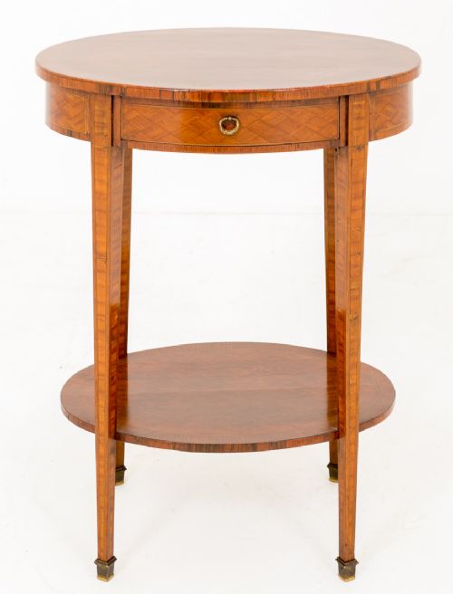 Pretty Kingwood Occasional Table