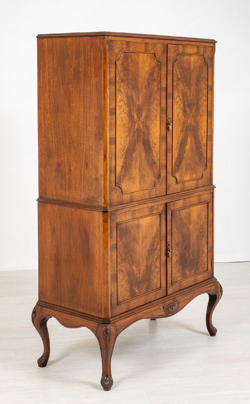 Walnut Queen Anne Style Drinks Cabinet