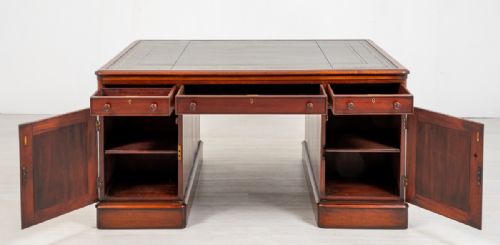 fig 1. Victorian Mahogany Partners Desk