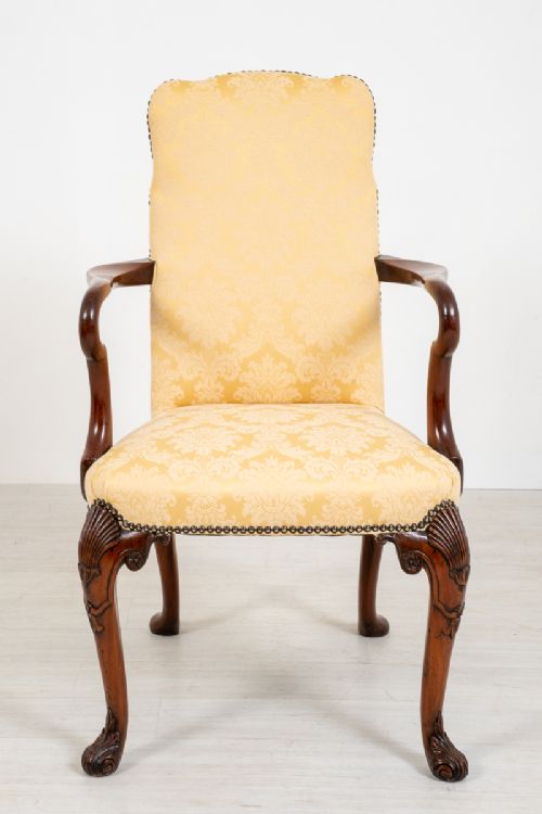 fig 1. Set of 8 Mahogany Queen Anne Style Dining Chairs