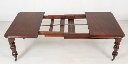 fig 1. William IV Mahogany Extending Dining Table