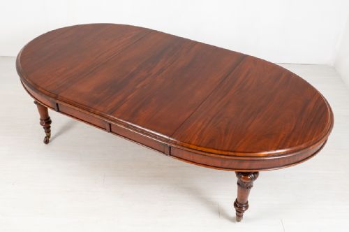 Mahogany Victorian Oval Extending Dining Table
