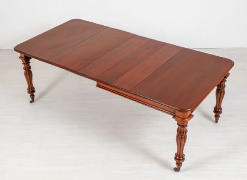 Victorian Mahogany Extending Dining Table.