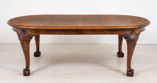 fig 1. Stunning Walnut Queen Anne Style Dining Table