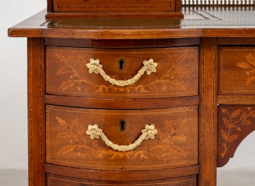 fig 1. Sheraton Revival Mahogany Carlton House Style Desk