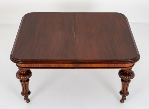 fig 1. Victorian Mahogany 3 Leaf Extending Dining Table