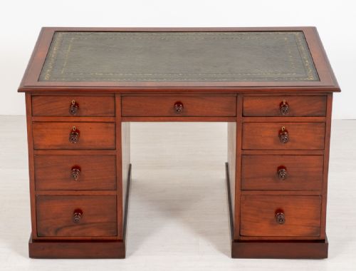 VICTORIAN MAHOGANY PEDESTAL DESK - ADDITIONAL PHOTO 2