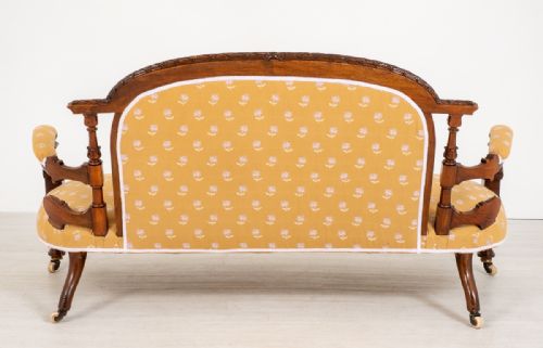 IMPRESSIVE VICTORIAN WALNUT SETTEE - ADDITIONAL PHOTO 7