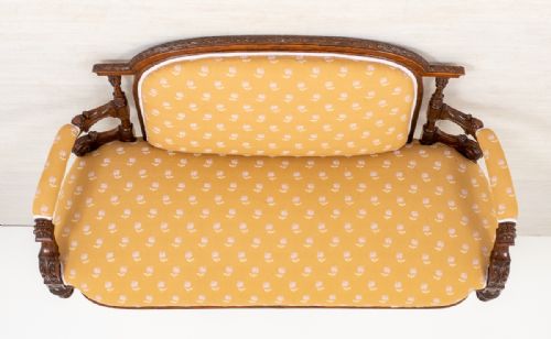 IMPRESSIVE VICTORIAN WALNUT SETTEE - ADDITIONAL PHOTO 8