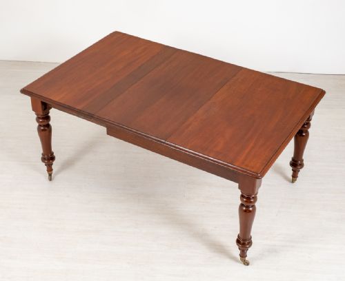 Victorian Mahogany Extending Dining Table