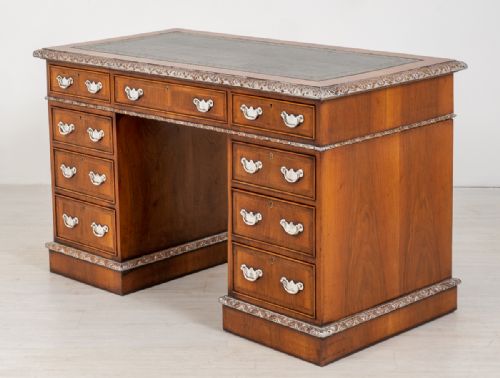 Superb Victorian Walnut 2 Pedestal Desk