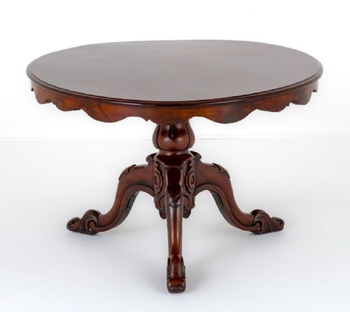 Early Victorian Mahogany Oval Breakfast Table