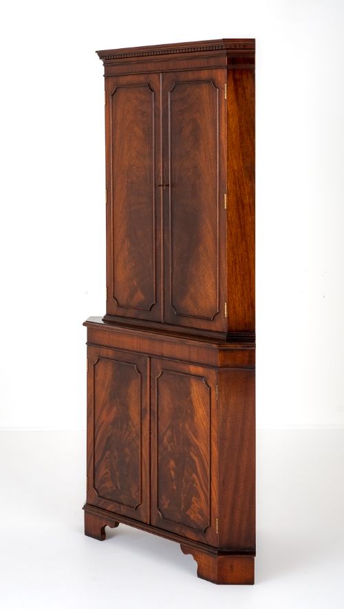 Mahogany Corner Cabinet with Georgian Influences
