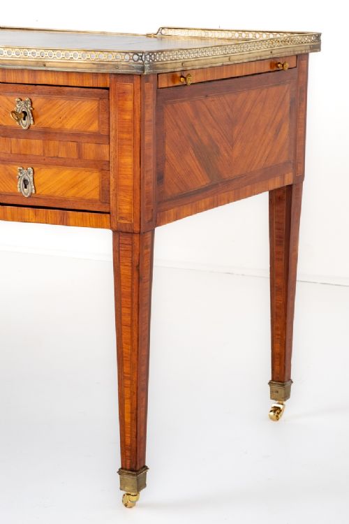 fig 1. French Kingwood and Satinwood Bureau Plat