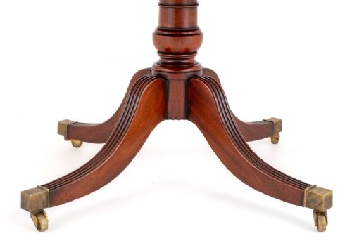 fig 1. Mahogany 6ft Regency Style Circular Dining Table