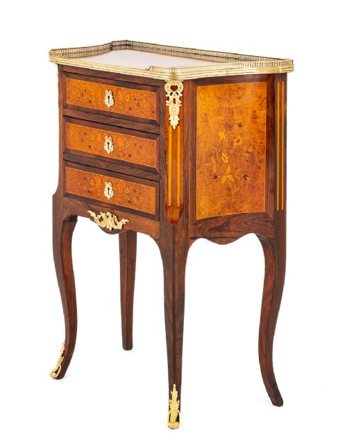Pretty French Walnut Inlaid Commode