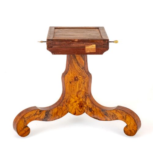 A STUNNING WALNUT AND MARQUETRY CENTRE TABLE - ADDITIONAL PHOTO 2