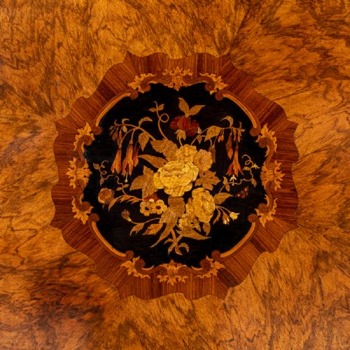A STUNNING WALNUT AND MARQUETRY CENTRE TABLE - ADDITIONAL PHOTO 3