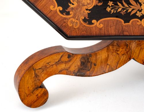 A STUNNING WALNUT AND MARQUETRY CENTRE TABLE - ADDITIONAL PHOTO 4
